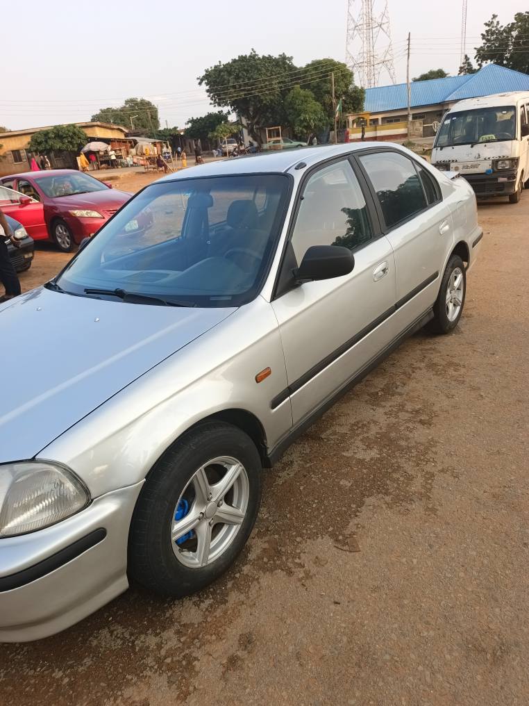 A picture of Clean used honda civic aka panal