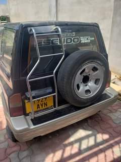 suzuki escudo