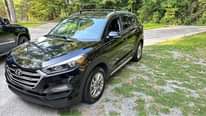 A picture of 2017 Hyundai Tucson SE Plus Sport Utility 4D