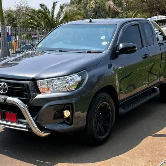 used toyota hilux