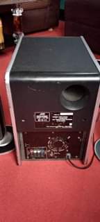 A picture of JVC HOMETHIETER 1000WATTS