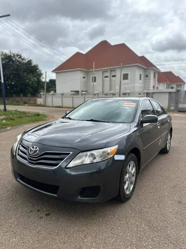 A picture of FOR SALE BELGIUM STANDARD EXTREMELY CLEAN USED TOYOTA CAMRY LE