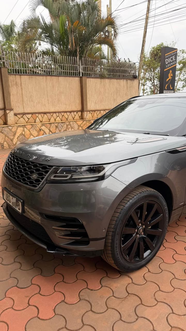 A picture of RANGE ROVER