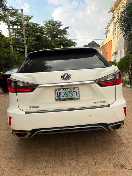 A picture of Lexus Rx350