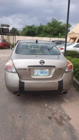 A picture of Nissan Altima 2008 Model Gold Colour Buy and Drive