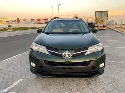 A picture of Toyota Rav4 model 2013 watsapp 0551513562