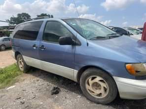 A picture of Awoof awoof awoof Toyota Sienna register sound engine and gear