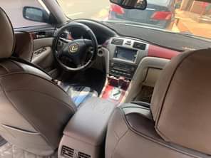A picture of Neatly Used Es300 Buy and drive Sound engine and gear