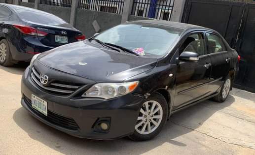 A picture of Make Toyota Model Corolla Year 2011 Color Black