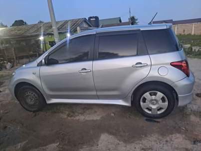 A picture of Toyota ist bei kitonga haina dalali unaongea Na mmliki njoo
