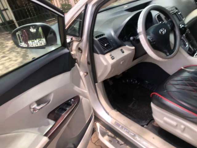 A picture of Toyota Venza 2012 model