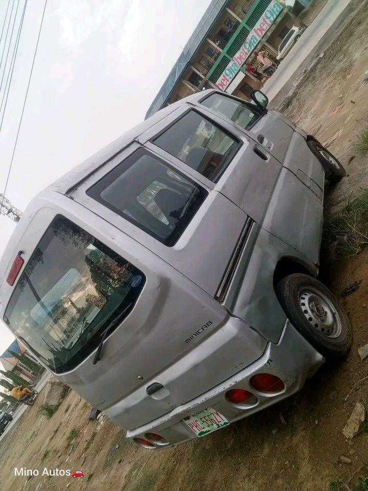 A picture of Car