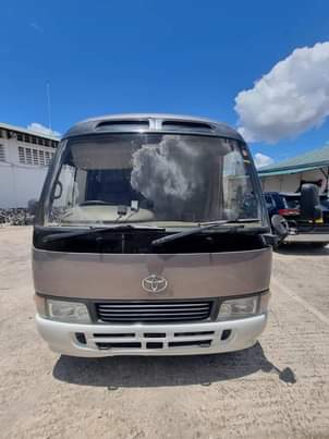 A picture of TOYOTA COASTER