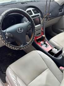 A picture of Lexus es350