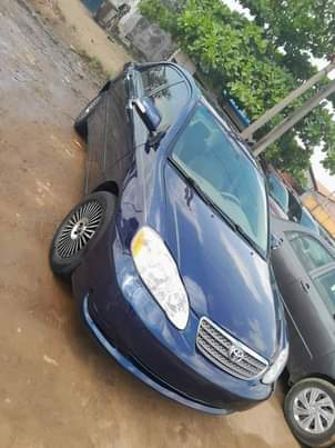 A picture of 2005 TOYOTA Corolla