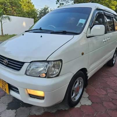 A picture of Call 0689336075 TOYOTA NOAH SR 40 MODEL 1998 ENGINE 3S