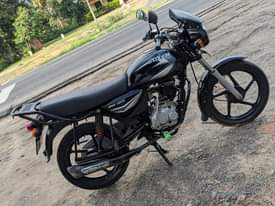 A picture of Boxer 125cc Call WhatsApp 0766670030 Maongezi yapo