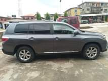 A picture of Toyota highlander 2011