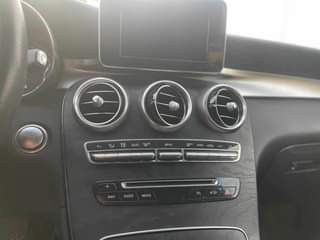 A picture of 2018 glc300