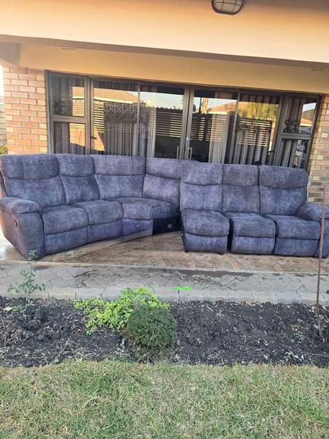 classifieds/furniture sofas