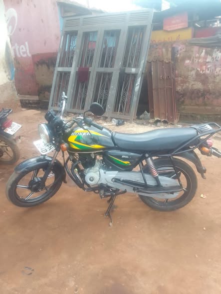 A picture of A bajaj 150