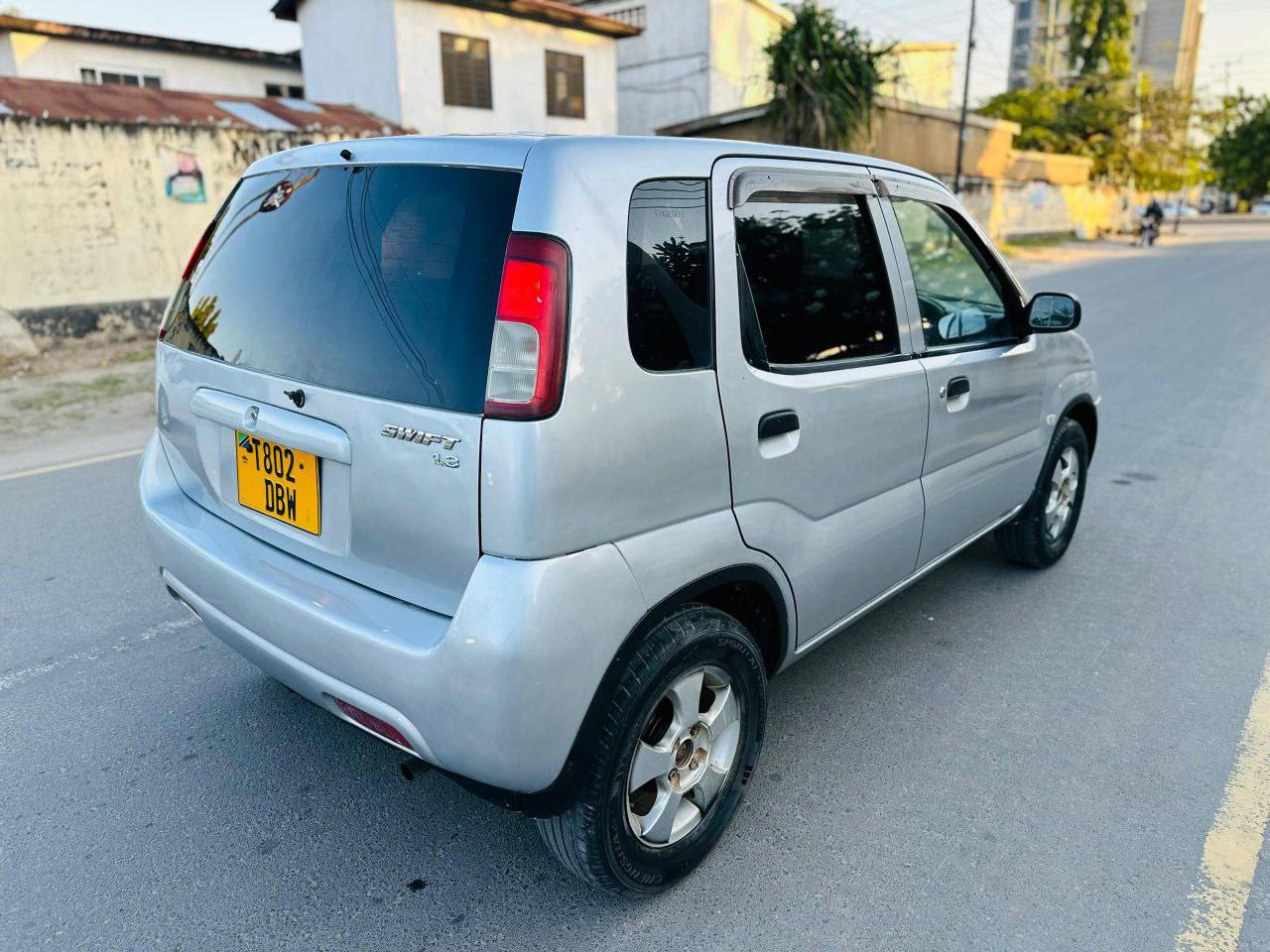 A picture of SUZUKI SWIFT