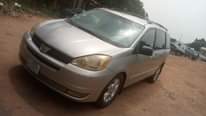 A picture of 2005 Toyota Sienna XLE
