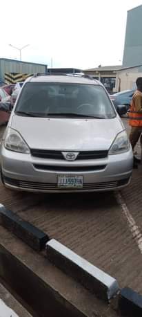 A picture of 2006 Toyota sienna 2006 XLE