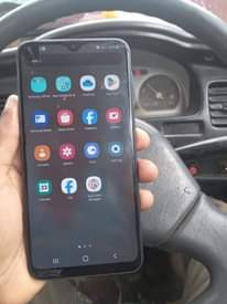 A picture of Samsang a10 ram 2 gb 32