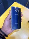 A picture of Samsung galaxy s6 edge used