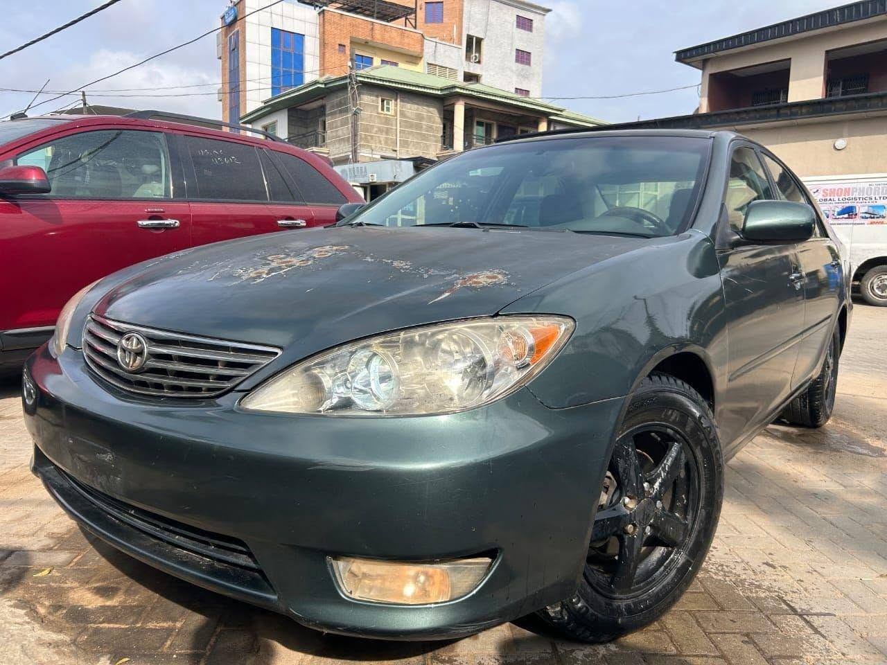 A picture of 2006 Toyota camry