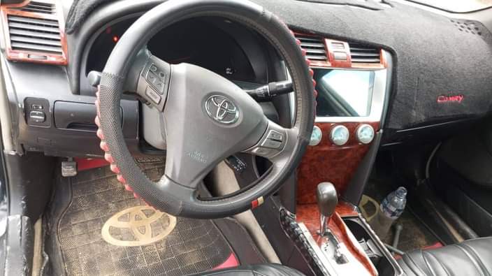 A picture of Toyota Camry aka spider With silent engine Gear AC chilling