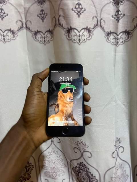 A picture of IPHONE 7G 128GB BH100 FINGER PRICE 155k CALL 0613871006