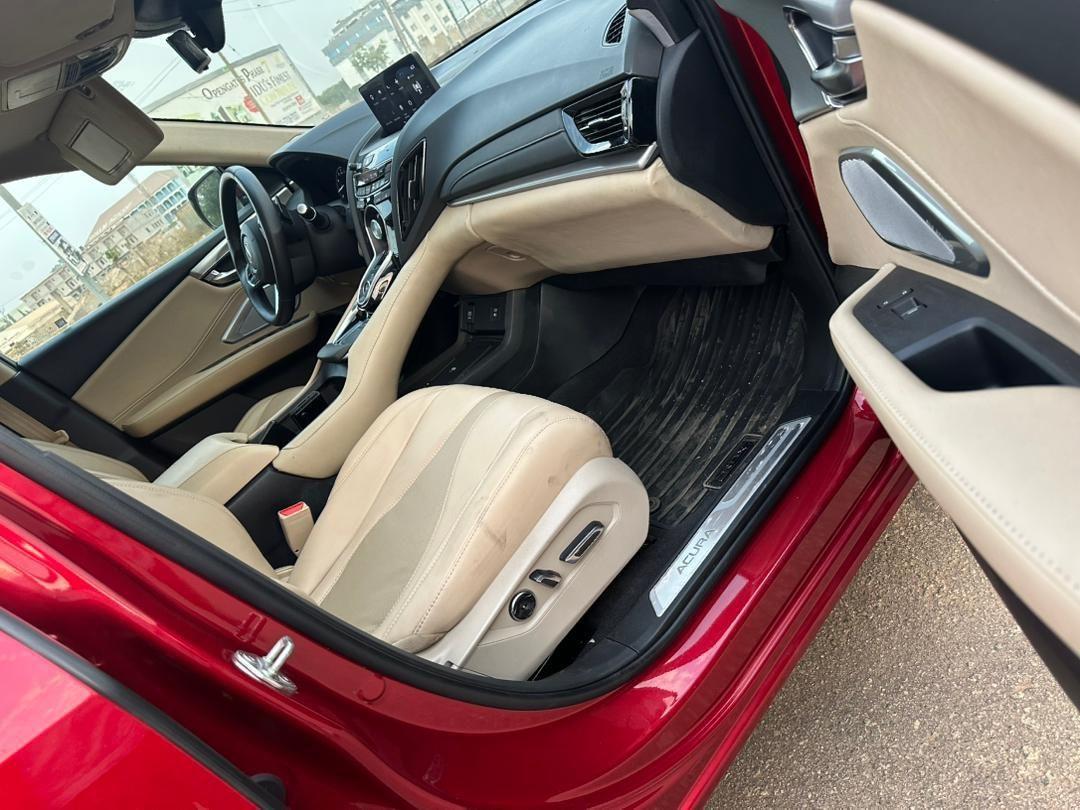 A picture of 2024 Acura MDX with original duty