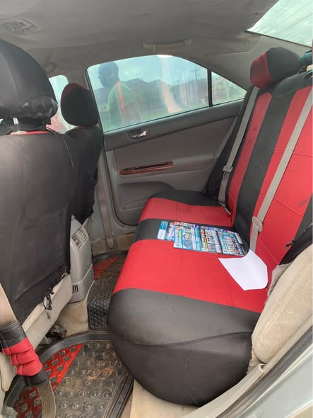 A picture of 2004 TOYOTA CAMRY XLE