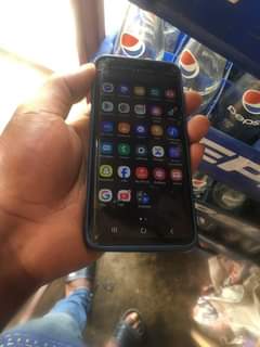 A picture of Samsung s9