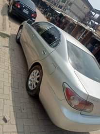 A picture of 2003 es 300