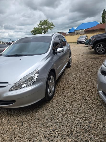 A picture of Car