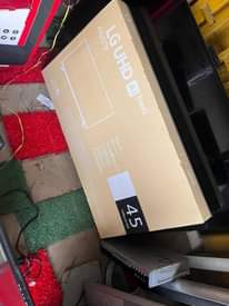 A picture of LG 32 smart 180k LG 45 smart 280k LG 43