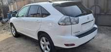A picture of Lexus RX330