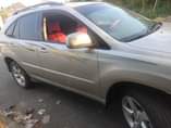 A picture of Lexus RX 330