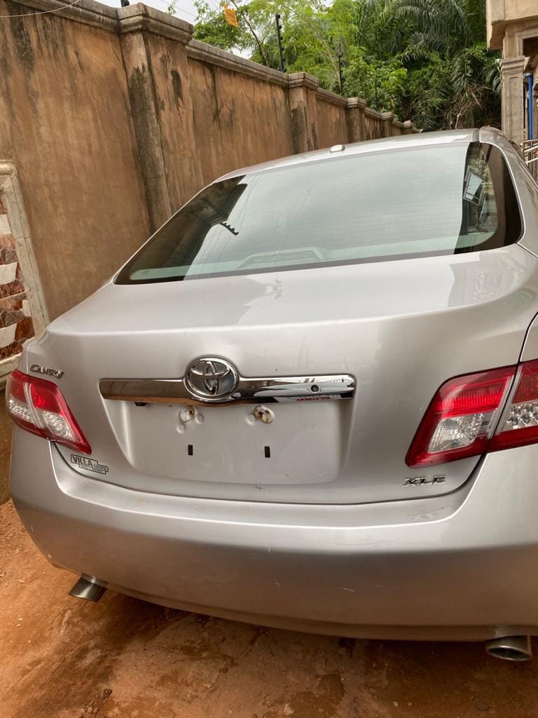 A picture of 2010 camry toks