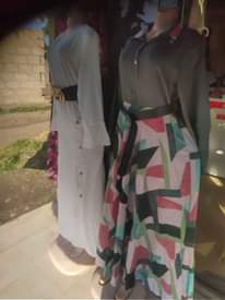 A picture of Nauza Duka niko sombetin karibu nashule ya hard