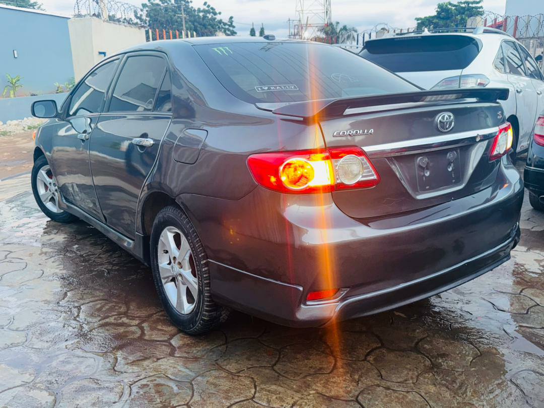 A picture of Neatly used Toyota Corolla sports 2012 model with V4 superb