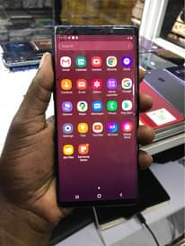 A picture of At Slightly cracked note 9 128gb 6gb ram