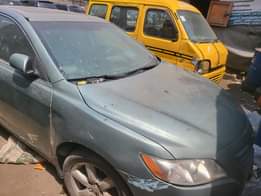 A picture of Toyota Cammy V6 engine buy and fix the engine need