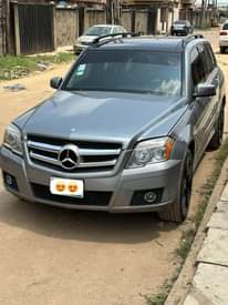 A picture of Mercedes Benz GLK350 2011