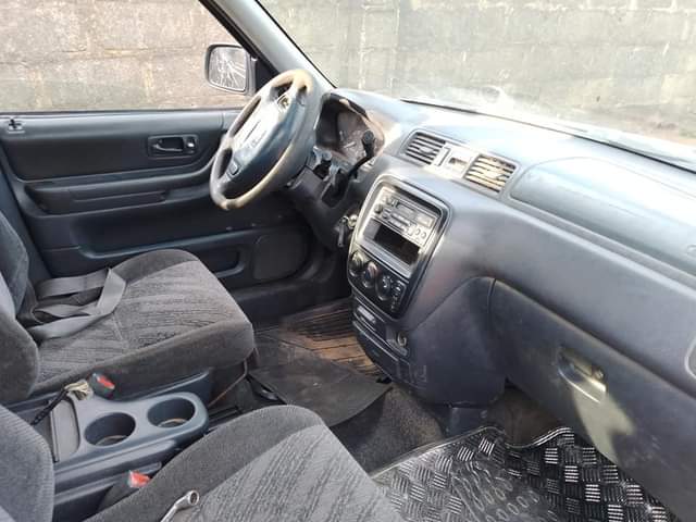 A picture of Honda crv 2002 model first body pan