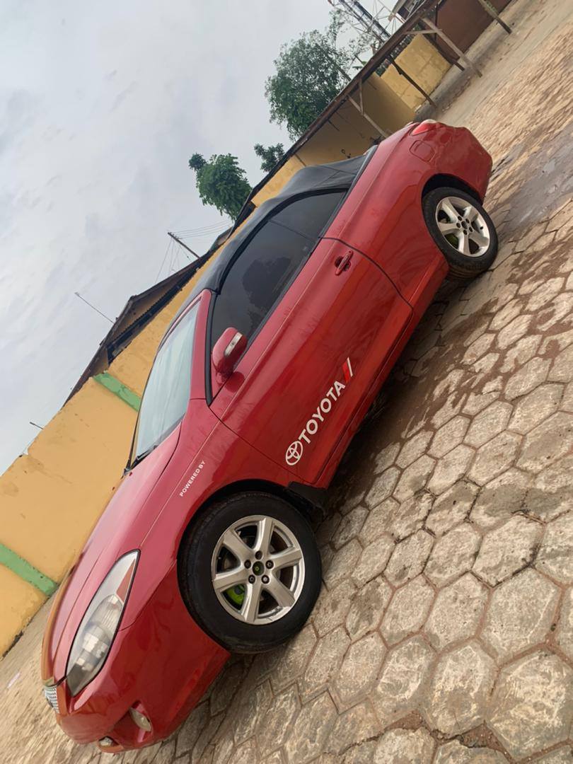 A picture of Toyota solarin