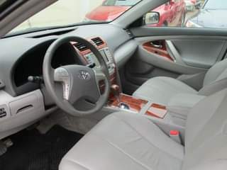 A picture of Super Clean Toyota Camry 09 thumb start XLE For Sale